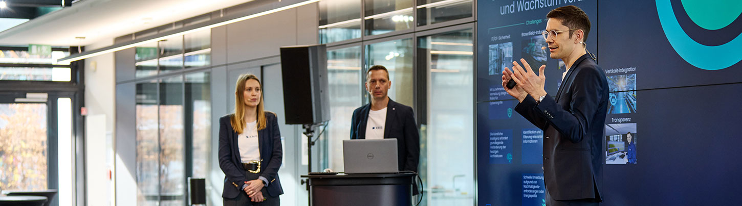 KRIS Experience on Tour